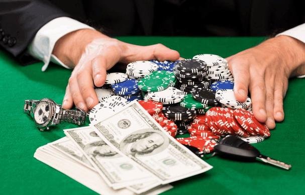Philippines player enjoying tmt live dealer baccarat on mobile